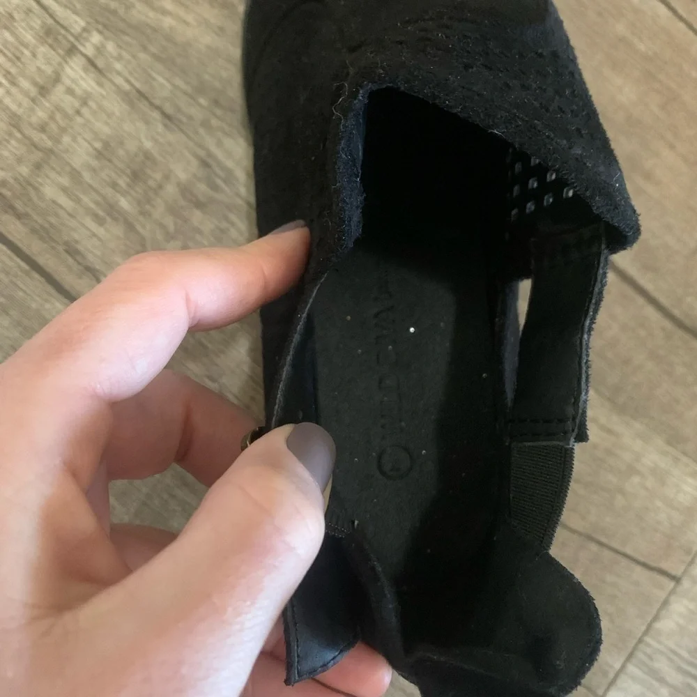 NWOT Women's Black Suede Ankle Bootie‎